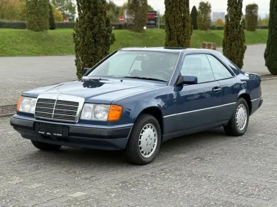 Gebraucht Mercedes 300 179 PS (131 kW) 1991 Blau Coupé