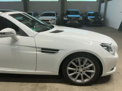 Gebraucht Mercedes SLK350 306 PS (225 kW) 2015 Weiß Cabrio