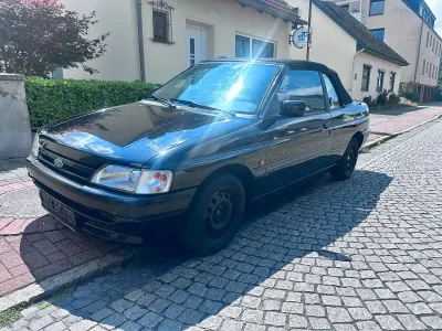 Gebraucht Ford Escort Cabriolet 104 PS (76 kW) 1991 Schwarz Cabrio