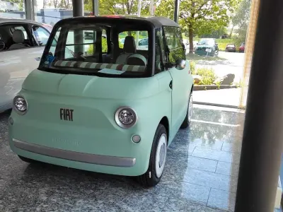 Neu Fiat Topolino 10 kW (14 PS) 2026 Grün Kleinwagen