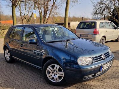 Gebraucht VW Golf IV 75 PS (55 kW) 2001 Blau Kleinwagen