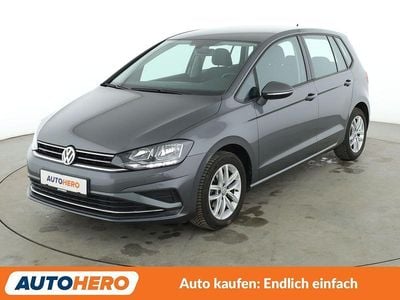 Grau Gebraucht 2019 VW Golf Sportsvan Comfortline Van / Kleinbus | 15.790 € (Fairer Preis)