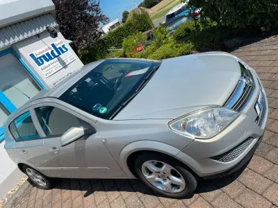 Gebraucht Opel Astra Edition 116 PS (85 kW) 2008 Grau Limousine