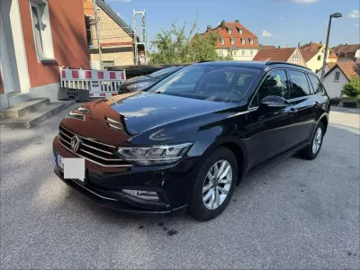 Gebraucht VW Passat Business 150 PS (110 kW) 2023 Schwarz Kombi