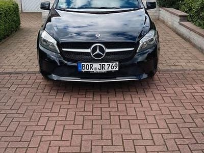 Usata Mercedes A180 Urban 110 CV (80 kW) 2017 Nero Berlina