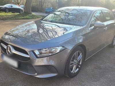 Gebraucht Mercedes A180 116 PS (85 kW) 2018 Silber Limousine