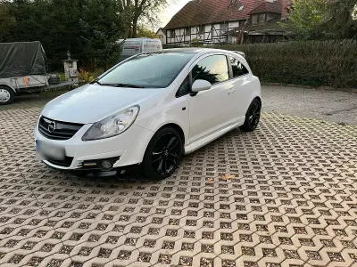 Gebraucht Opel Corsa Color Edition 82 PS (60 kW) 2009 Weiß Kleinwagen