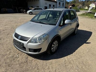Second-hand Suzuki SX4 99 CP (72 kW) 2009 Argintiu Berlinǎ