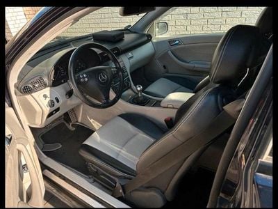 Gebraucht Mercedes C180 143 PS (105 kW) 2005 Blau Coupé