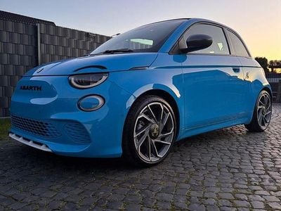 Gebraucht Abarth 500e Scorpionissima 114 kW (155 PS) 2023 Blau Kleinwagen