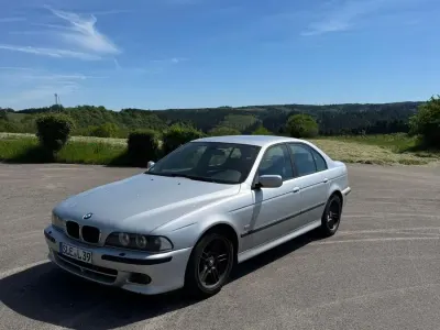 Gebraucht BMW 525 M Sport 193 PS (141 kW) 2001 Silber Limousine