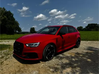 Gebraucht Audi RS3 Comfort 400 PS (294 kW) 2019 Rot Limousine