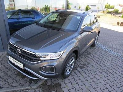 Neu VW T-Roc Life 150 PS (110 kW) 2025 Grau SUV