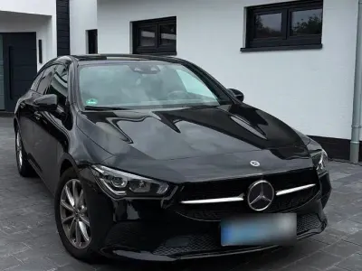 Gebraucht Mercedes CLA180 Shooting Brake Progressive 136 PS (100 kW) 2020 Schwarz Kombi