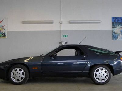 Porsche 928