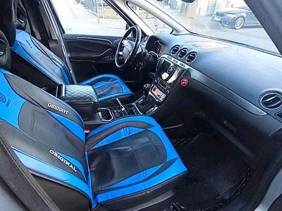 Grau Gebraucht 2008 Ford S-MAX S Van / Kleinbus | 4.000 € (Fairer Preis)