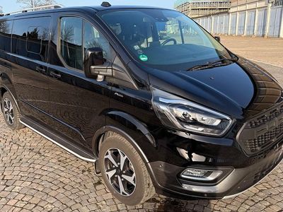 Gebraucht Ford Tourneo Active 131 PS (96 kW) 2022 Schwarz Van / Kleinbus