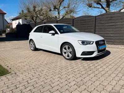 Gebraucht Audi A3 Ambition 125 PS (91 kW) 2015 Weiß Limousine