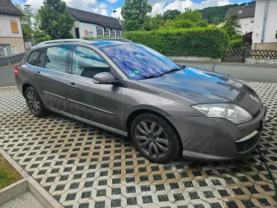 Gebraucht Renault Laguna III 150 PS (110 kW) 2008 Braun Kombi