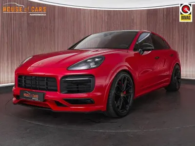 Usata Porsche Cayenne 460 CV (338 kW) 2021 Rosso SUV