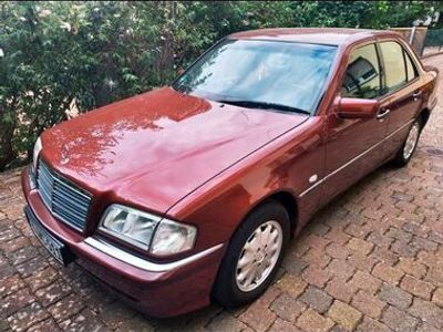 gebraucht Mercedes C180 rot metallic top