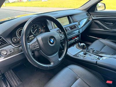 Usata BMW 520 Luxury Line 184 CV (135 kW) 2014 Nero Station wagon
