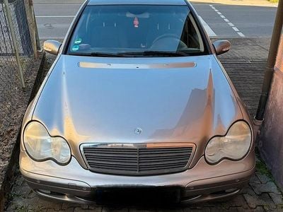 Gebraucht Mercedes C180 143 PS (105 kW) 2003 Andere farben Kombi
