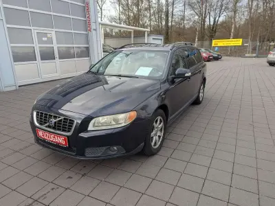 Używany Volvo V70 145 KM (106 kW) 2009 Niebieski Kombi