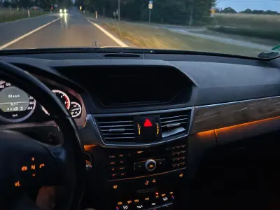 Gebraucht Mercedes E220 2010 Schwarz Limousine