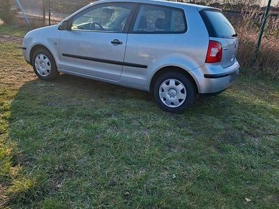Gebraucht VW Polo 64 PS (47 kW) 2002 Silber Kleinwagen