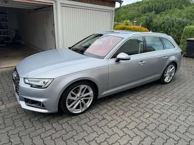 Gebraucht Audi A4 Advanced 190 PS (139 kW) 2019 Grau Kombi