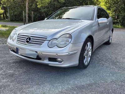 Mercedes C200