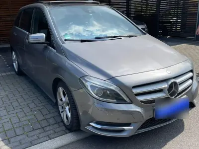 Gebraucht Mercedes B200 156 PS (114 kW) 2012 Silber Kleinwagen
