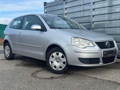 Gebraucht VW Polo Trendline 69 PS (50 kW) 2009 Silber Kleinwagen
