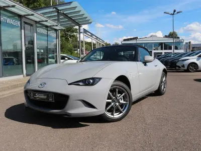Neu Mazda MX5 Exclusive-Line 132 PS (97 kW) 2026 Aero gray Cabrio