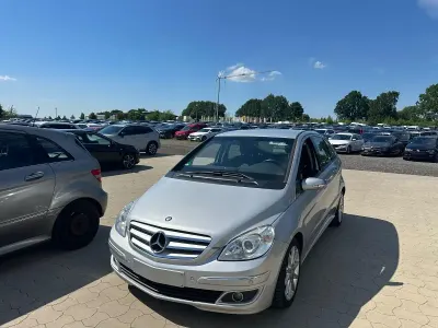 Gebraucht Mercedes B170 116 PS (85 kW) 2006 Silber Van / Kleinbus