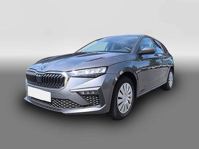 Grau Gebraucht 2025 Skoda Scala Essence Kleinwagen | 24.890 € (Fairer Preis)