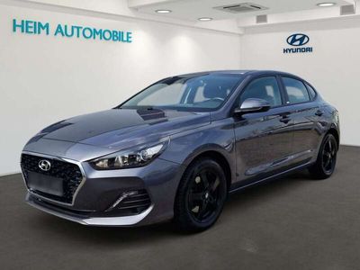 gebraucht Hyundai i30 Fastback 1.4 T-GDi Trend, Navi-P., Komfort.-P.