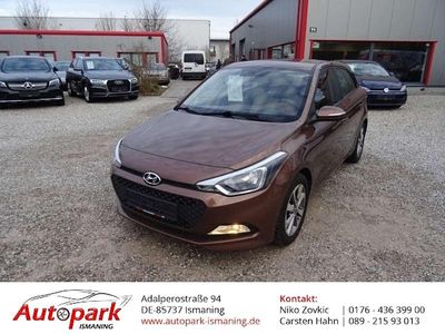 Gebraucht Hyundai i20 Classic 75 PS (55 kW) 2017 Braun Kleinwagen