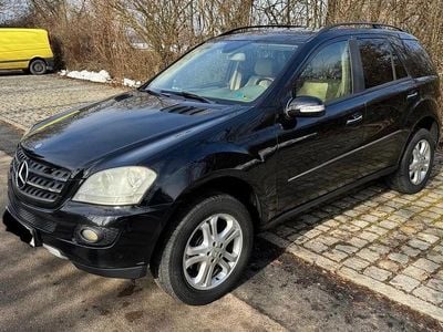 Gebraucht Mercedes ML320 224 PS (164 kW) 2006 Schwarz SUV