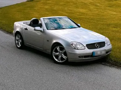 Gebraucht Mercedes SLK230 197 PS (144 kW) 1998 Silber Cabrio