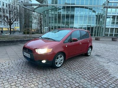 Rot Gebraucht 2009 Mitsubishi Colt Kleinwagen | 5.399 €