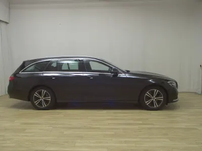 Begagnad Mercedes E220 Avantgarde 220 HK (161 kW) 2022 Svart Kombi