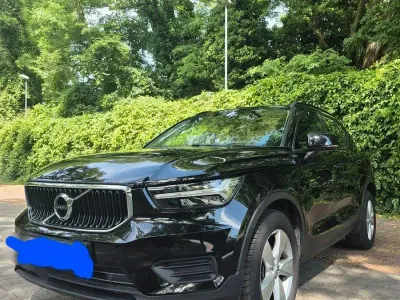 Gebraucht Volvo XC40 Momentum 129 PS (94 kW) 2021 Schwarz SUV
