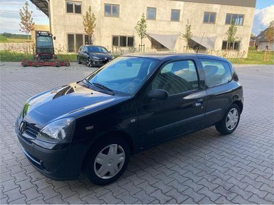 Gebraucht Renault Clio II 54 PS (39 kW) 2005 Schwarz Kleinwagen