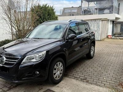 Gebraucht VW Tiguan Team 140 PS (102 kW) 2010 Schwarz SUV