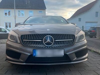 gebraucht Mercedes 220 AMG Line