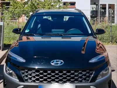 Gebraucht Hyundai Kona 120 PS (88 kW) 2021 Schwarz SUV