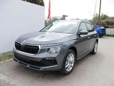 Neu Skoda Kamiq Premium Edition 150 PS (110 kW) 2026 Grau SUV