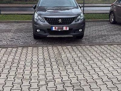 Grau Gebraucht 2018 Peugeot 2008 GT-line SUV | 10.000 € (Fairer Preis)